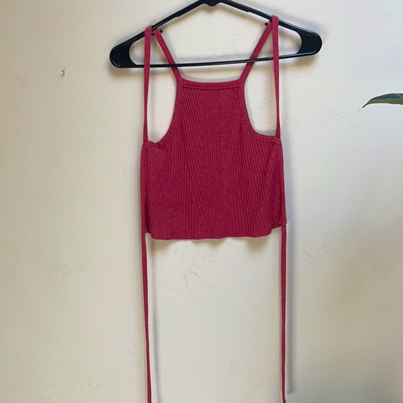 Urban Outfitters Crop - Picture 3 of 3